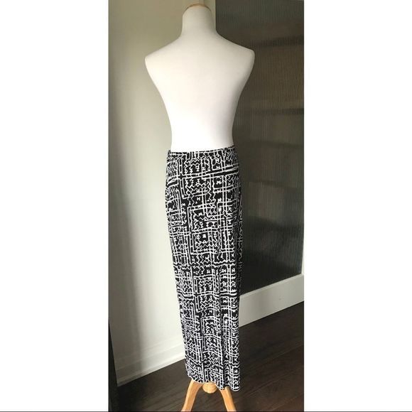 Urban Oufitters’ Silence & Noise maxi skirt - Picture 2 of 5